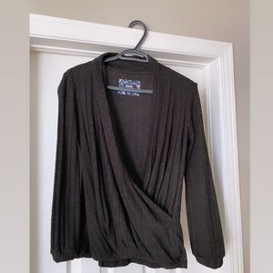 Gray top, size small